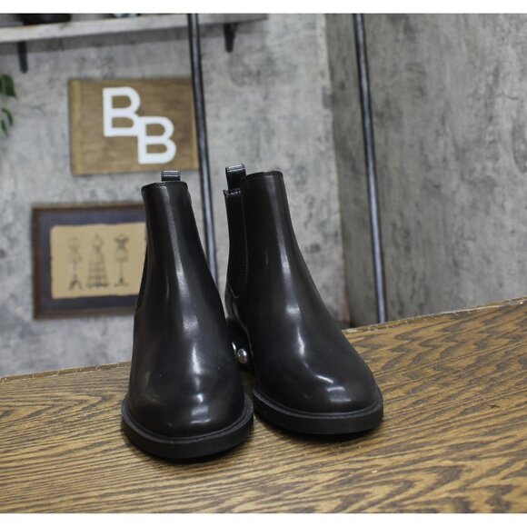 NWT On 34th Womens Jeovana Pearl Chelsea Booties 10019682400 Black Smooth 5.5M - Picture 8 of 12